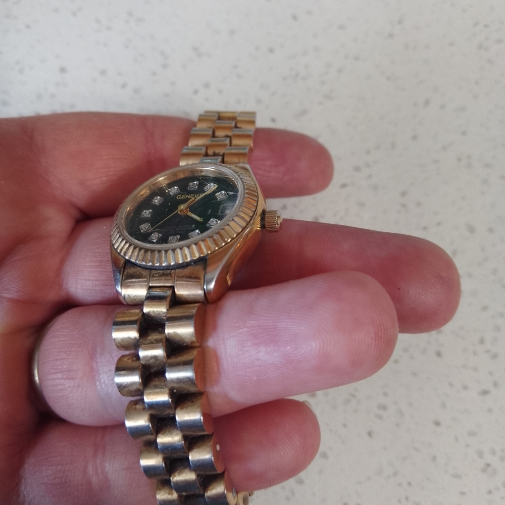 Geneve Watch - Picture 2 of 4